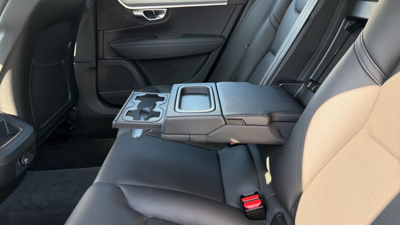 Volvo S90 2.0 D4 Momentum Pro 4dr Geartronic Diesel Saloon